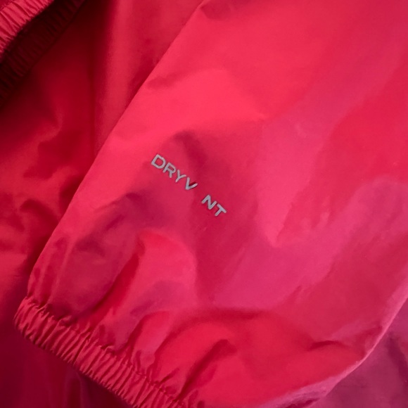 The North Face Resolve waterproof rain jacket - Picture 5 of 8